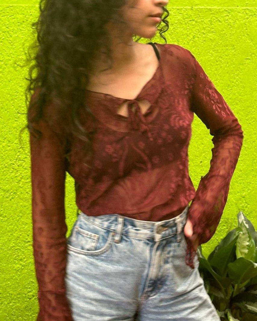 Blusa-manga-larga-granate-transparente